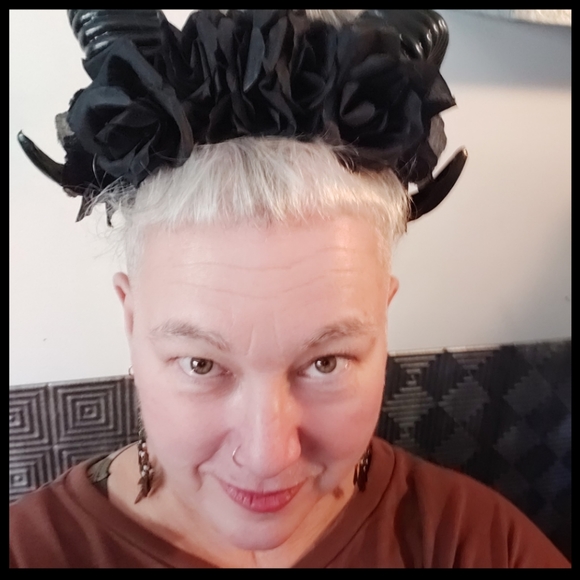 Meet your Posher, AnnA - Picture 2 of 8